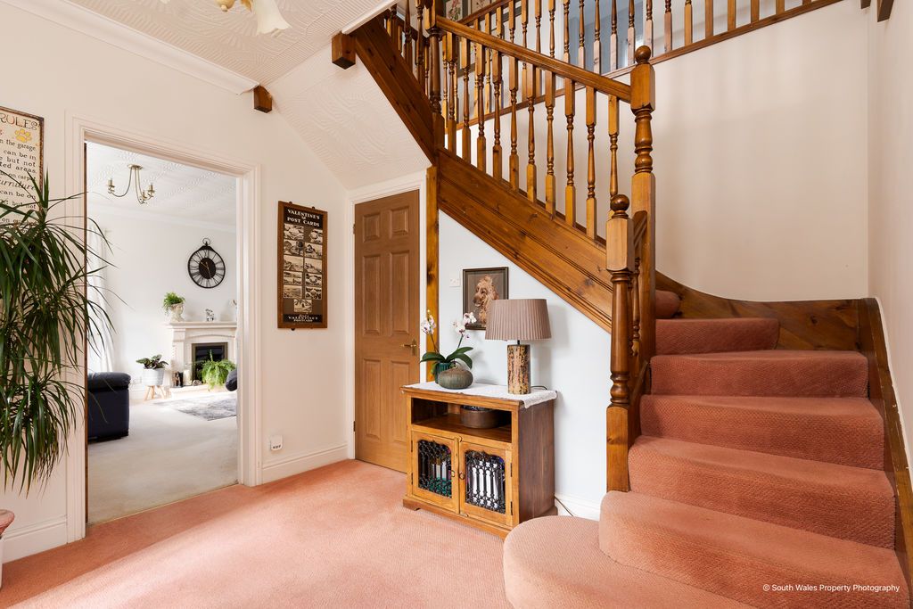 Property photo 2 of 20 Photo 8