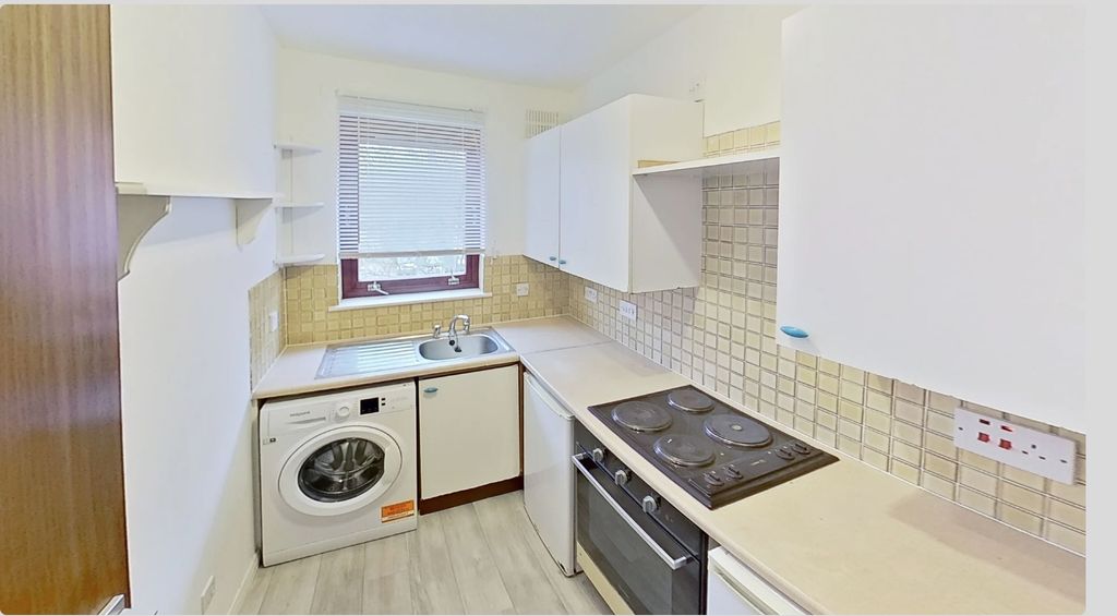 Property photo 3 of 7 Picture No. 08