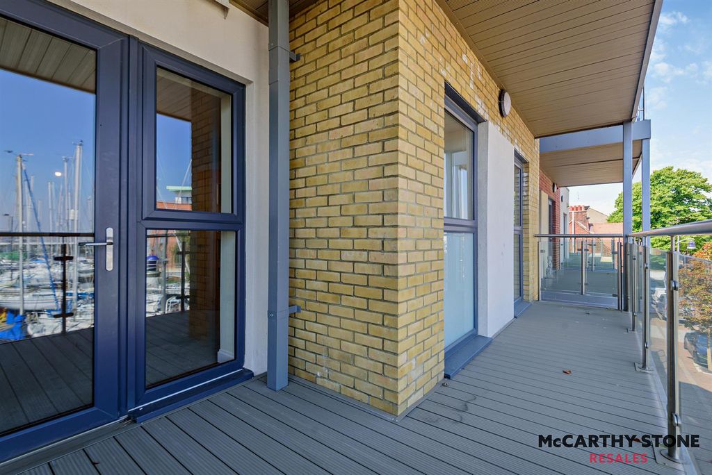 Property photo 1 of 12 8606939-Exterior01-800.Jpg