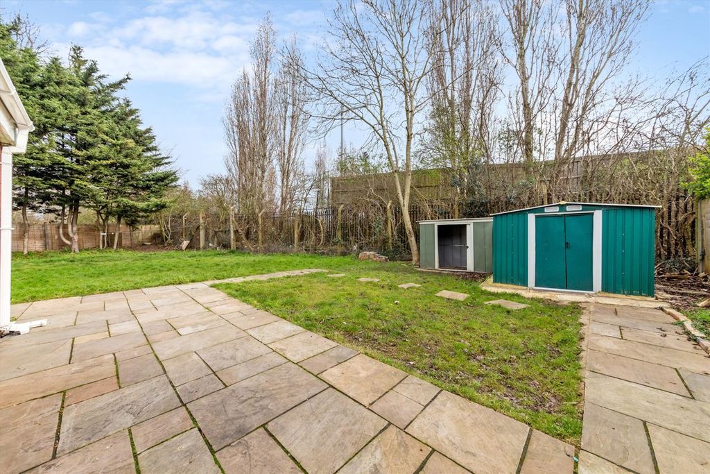 Property photo 3 of 11