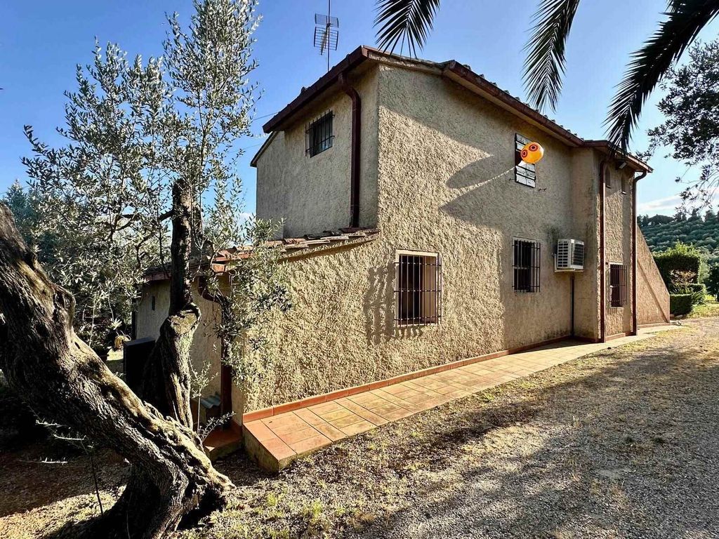 Property photo 2 of 30