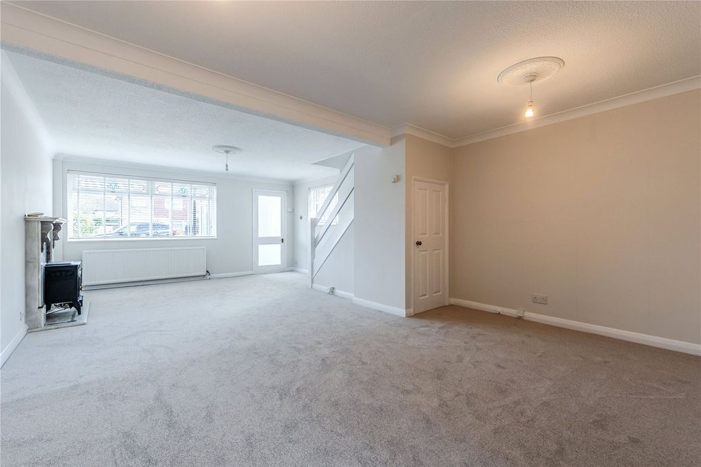 Property photo 2 of 14 Picture No. 28