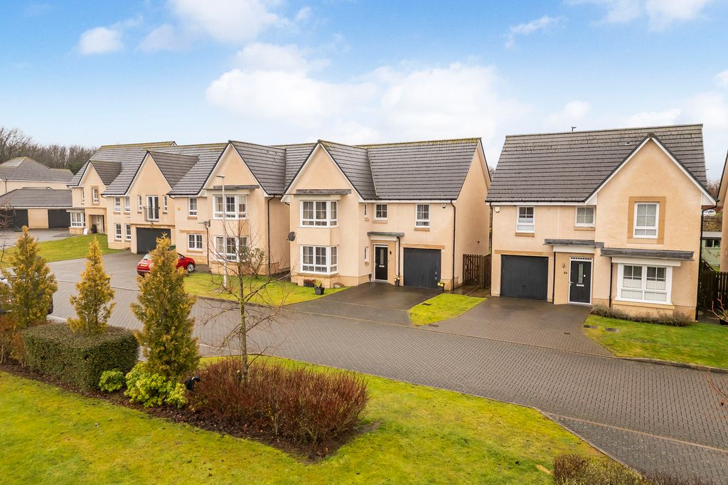 Property photo 1 of 27 Primary Property Image