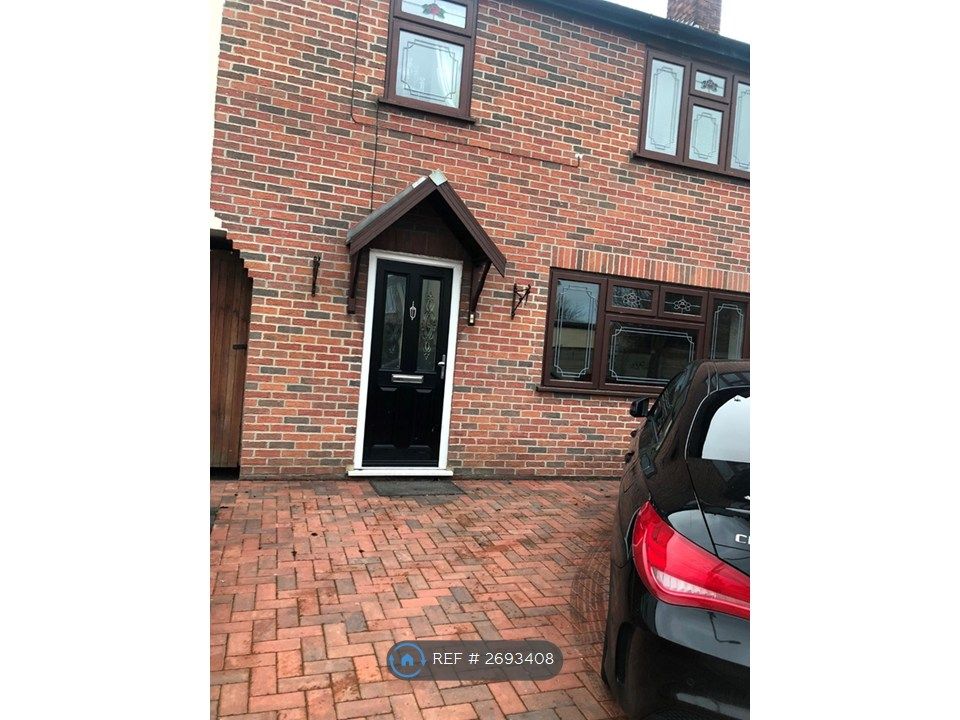 Property photo 1 of 23 Front Drive (2 Cars)