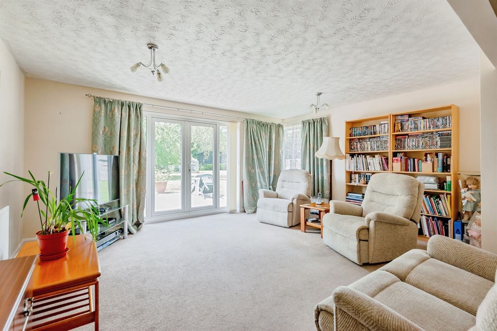 Property photo 3 of 13