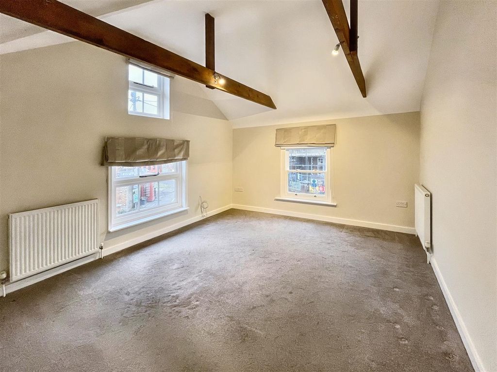 Property photo 2 of 7 Living Room