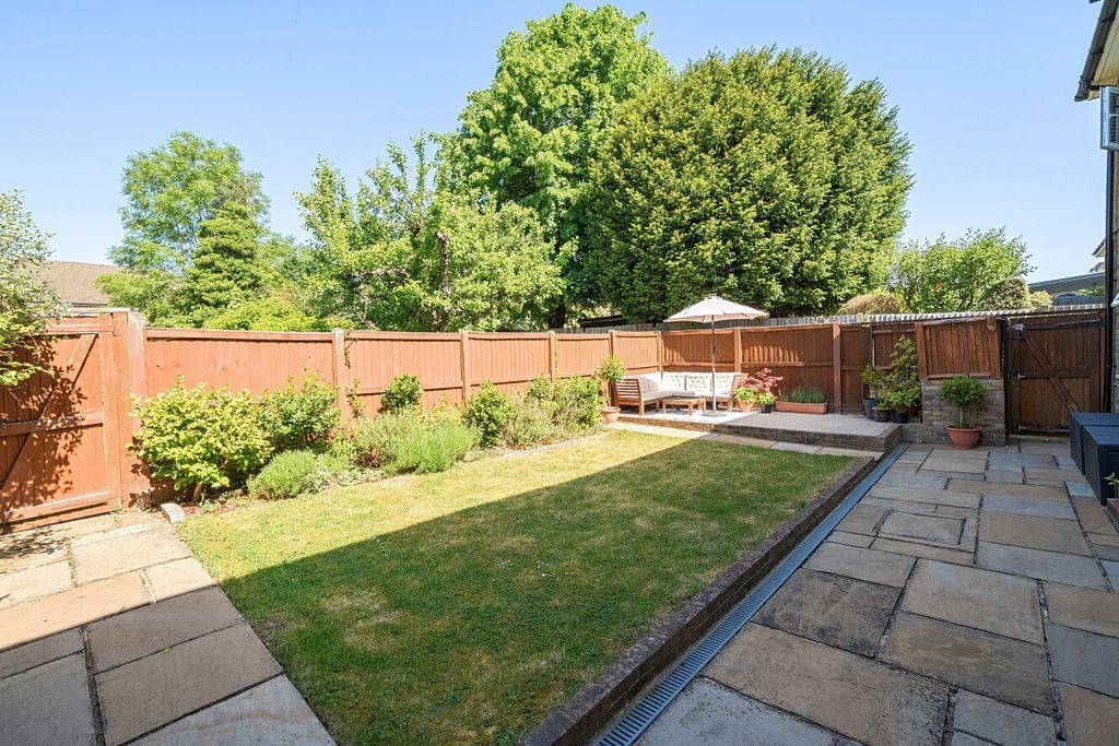 Property photo 2 of 15 1464144-7-6A1568d...
