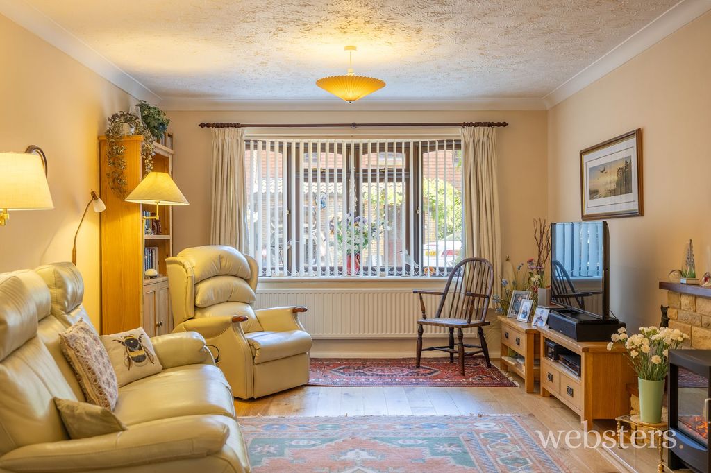 Property photo 3 of 23
