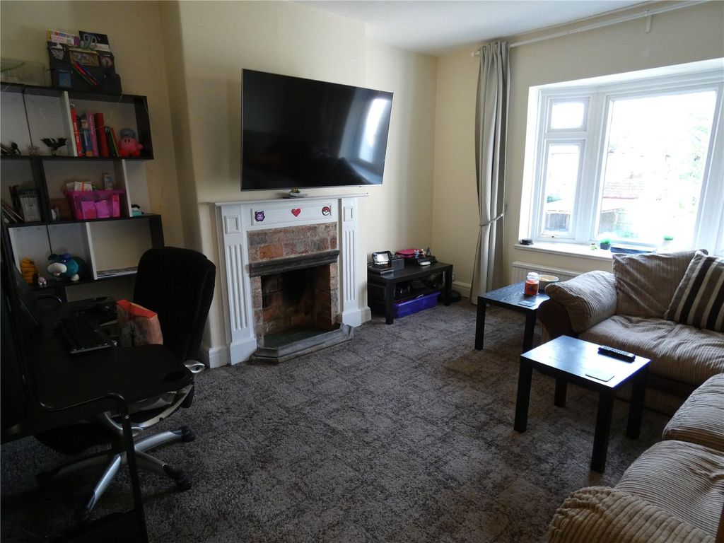 Property photo 3 of 10 Picture No. 05