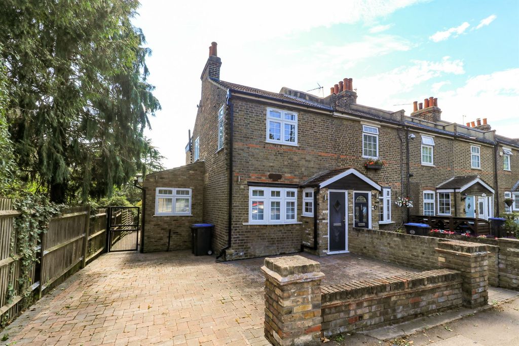 Property photo 1 of 11 (Main)