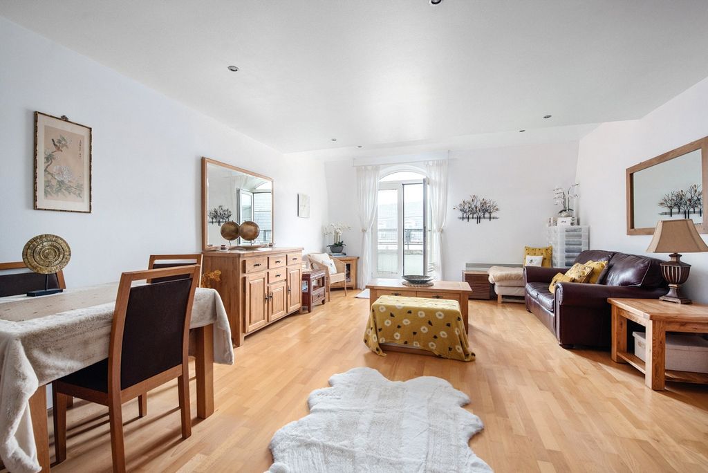 Property photo 2 of 13 Picture No. 04