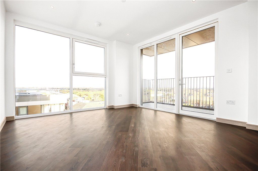 Property photo 3 of 13 Living Room