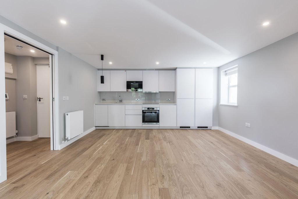 Property photo 1 of 10 Living_Room (Example)