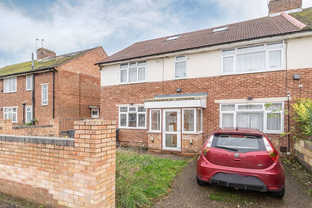 Property photo 2 of 7