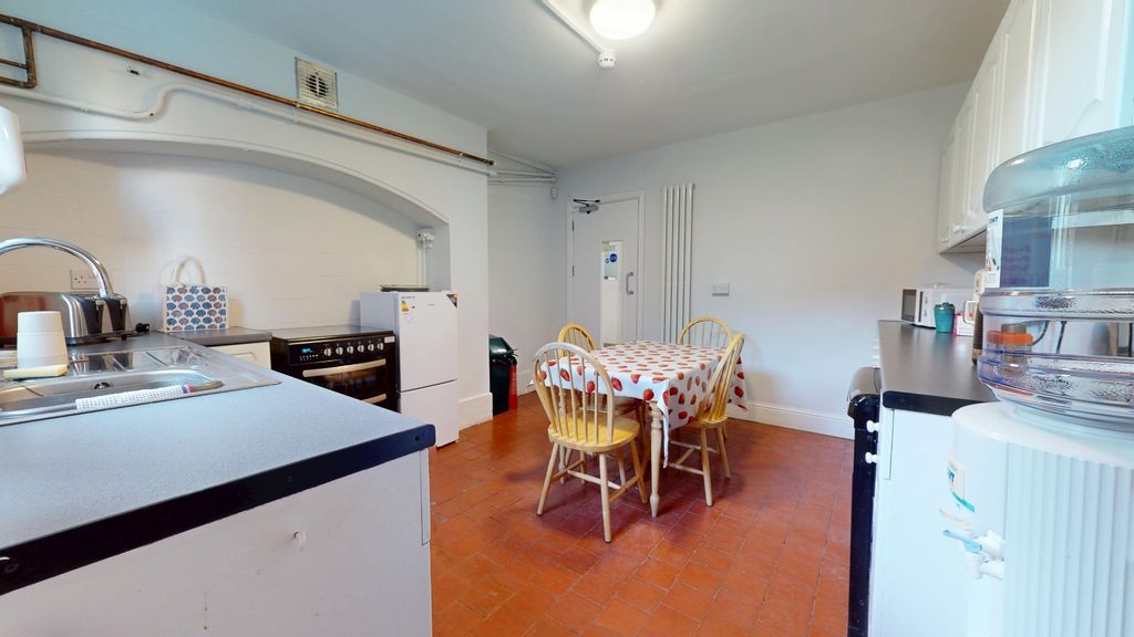 Property photo 2 of 27 4563973