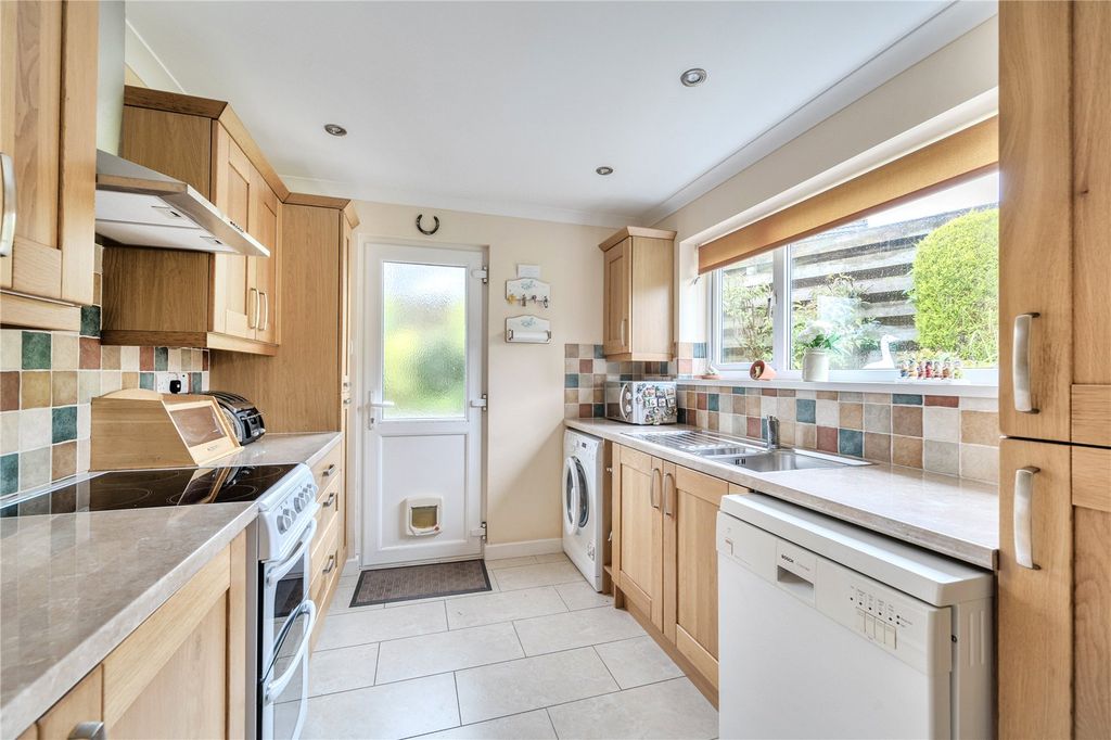 Property photo 3 of 14 Kitchen