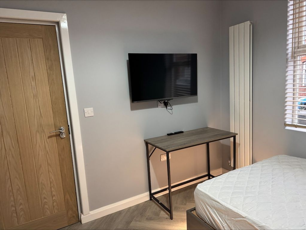 Property photo 2 of 7 4683412