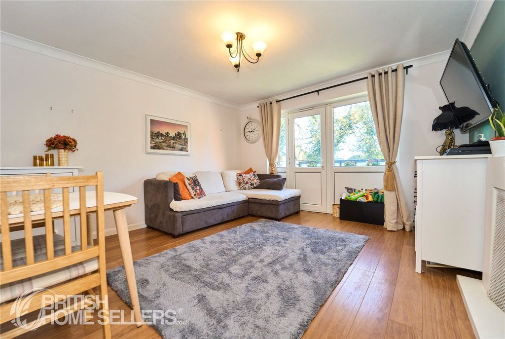 Property photo 3 of 14 Picture No. 06