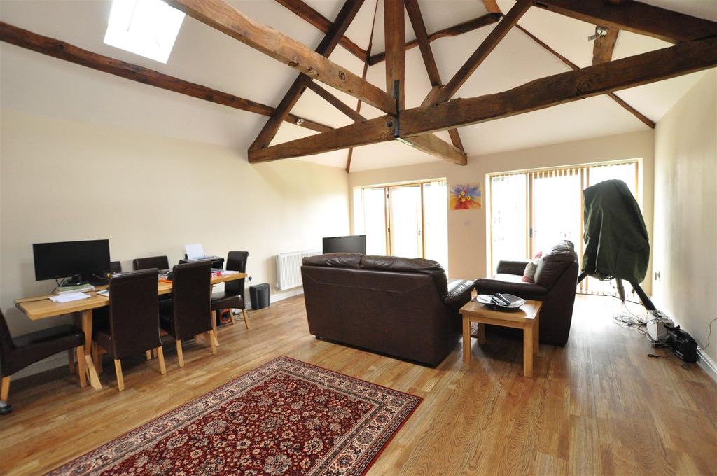 Property photo 3 of 11 022.Jpg