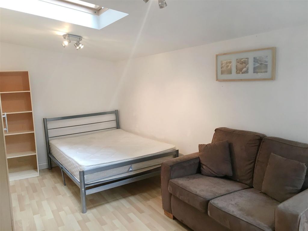 Property photo 3 of 4