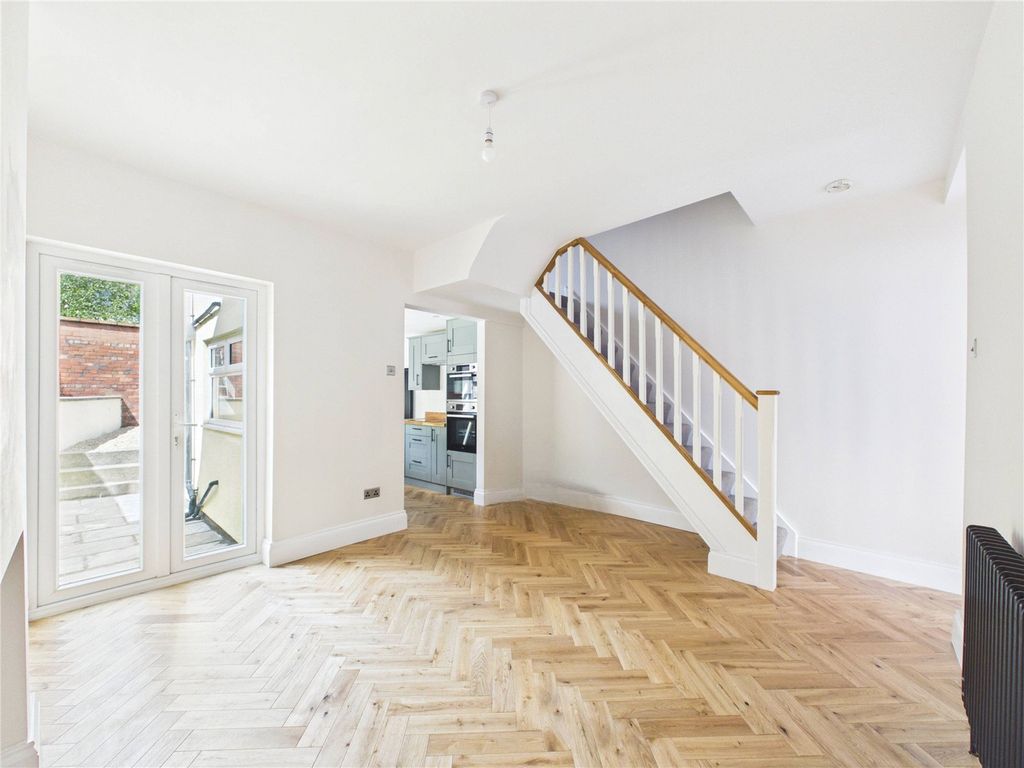 Property photo 3 of 18 Picture No. 05
