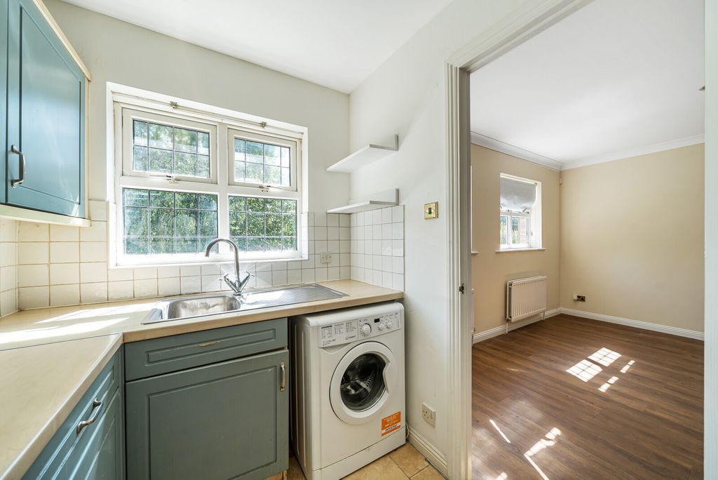 Property photo 3 of 19 1325151-5-6872309...