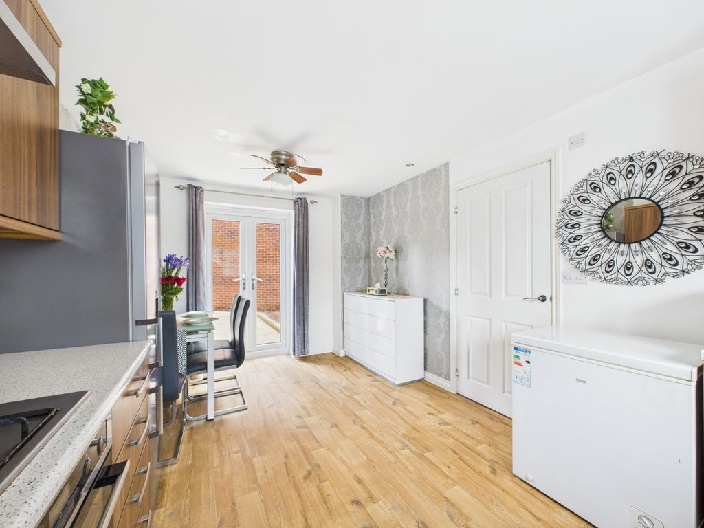 Property photo 2 of 18 Cam05546G0-Pr0027-Still001