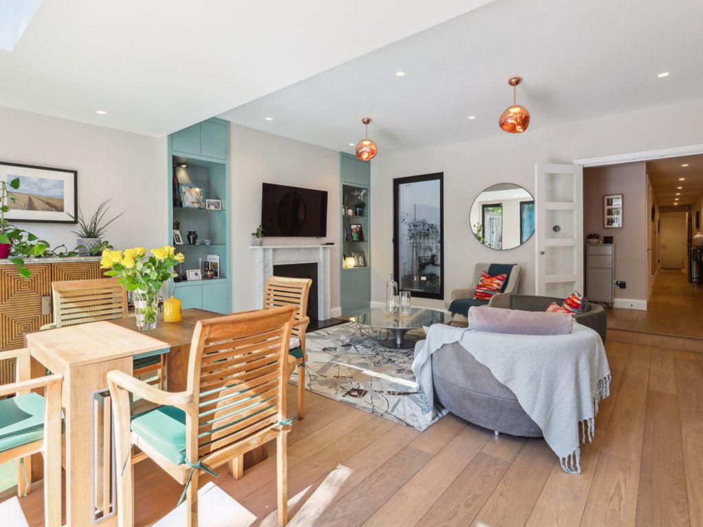 Property photo 3 of 12