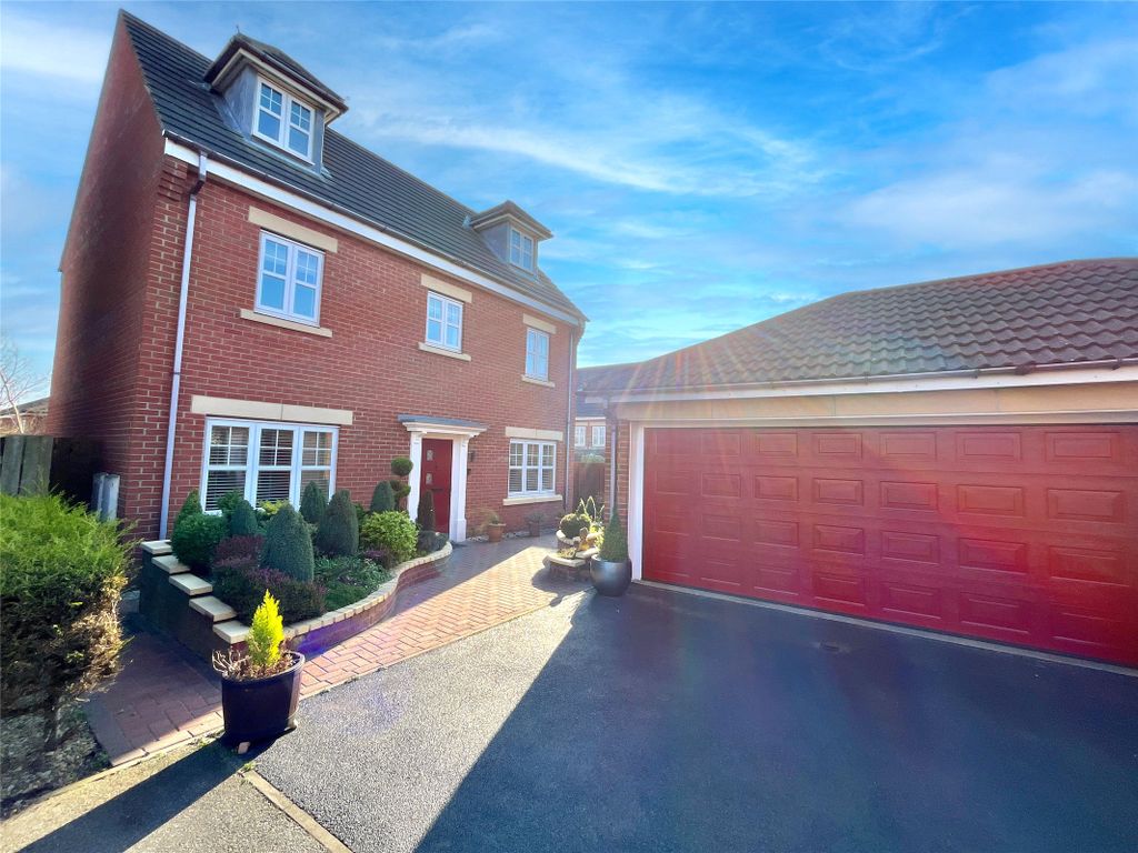 Property photo 1 of 33 External