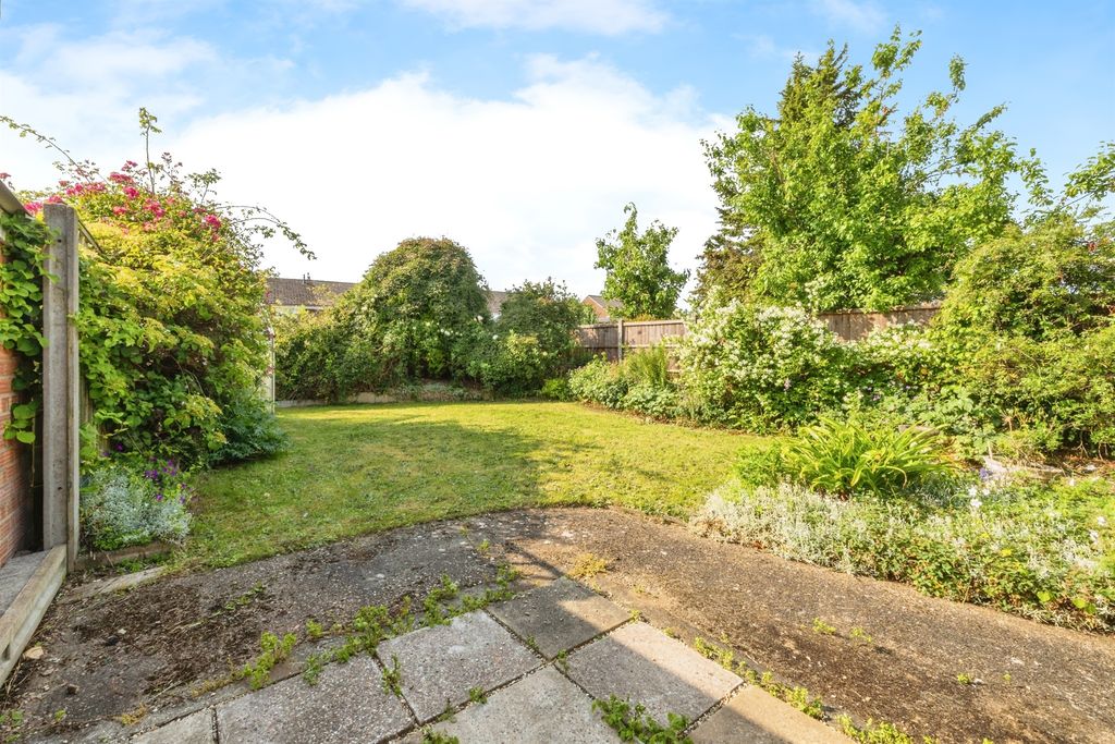 Property photo 2 of 19