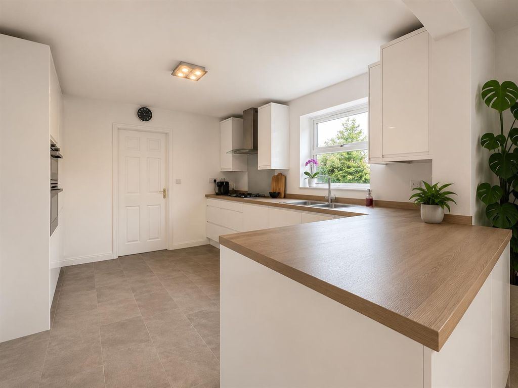 Property photo 3 of 27 4E9264A1-4F4A-4Dd4-9D9D-D81499Ed6DC0.Png