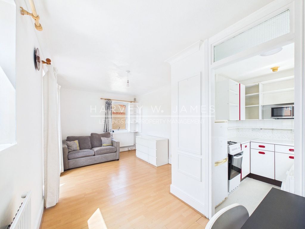 Property photo 3 of 19