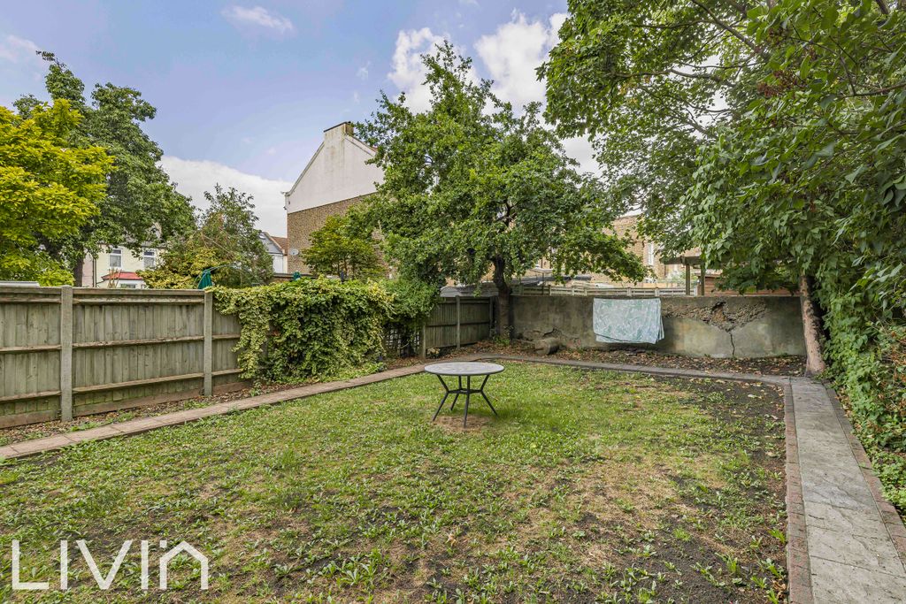 Property photo 2 of 10 120A8504