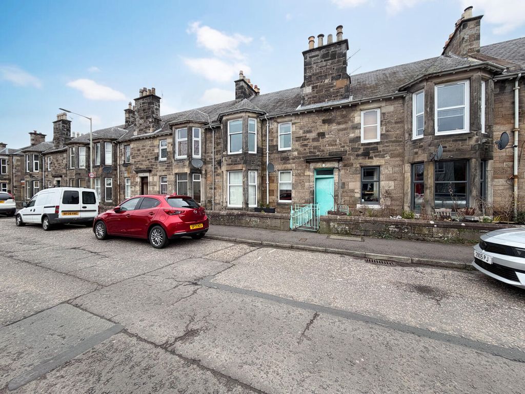 Property photo 2 of 15 Front (Exterior)