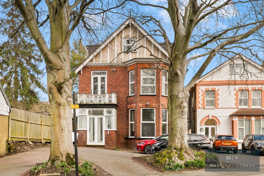 Property photo 1 of 15 Carlton Road 1 F1 MV-12.Jpg