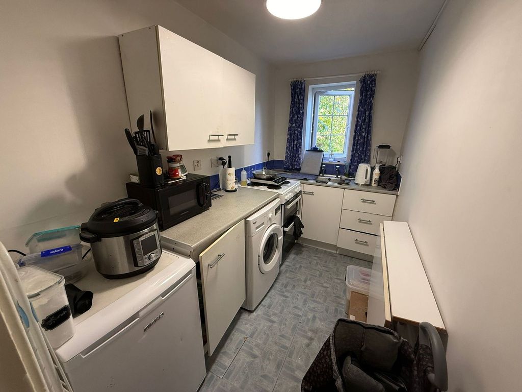 Property photo 2 of 6