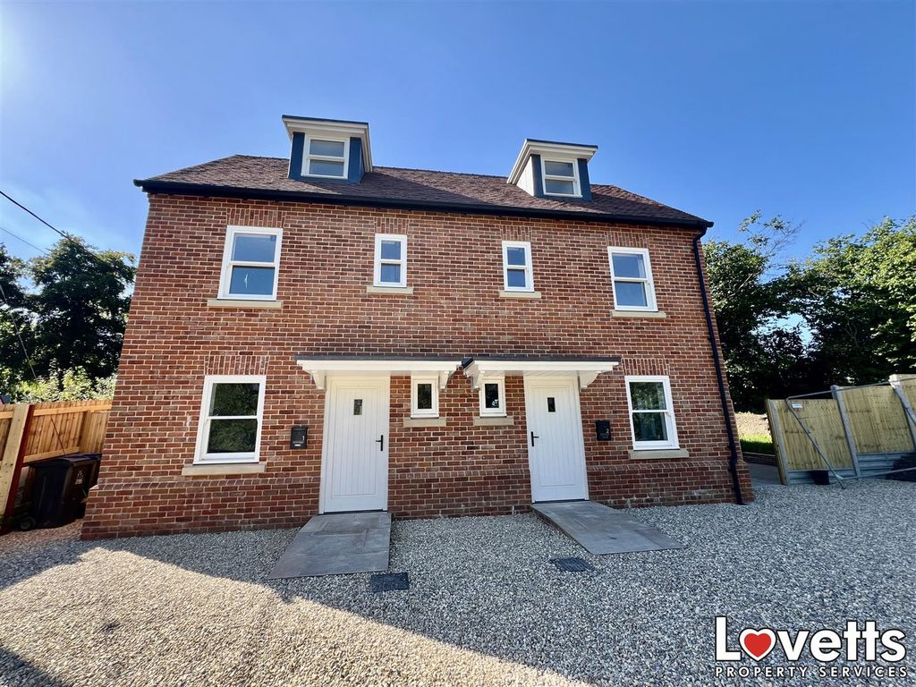 Property photo 1 of 12 External