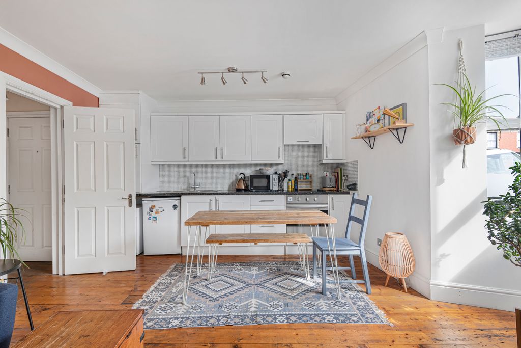 Property photo 1 of 20 Kitchen