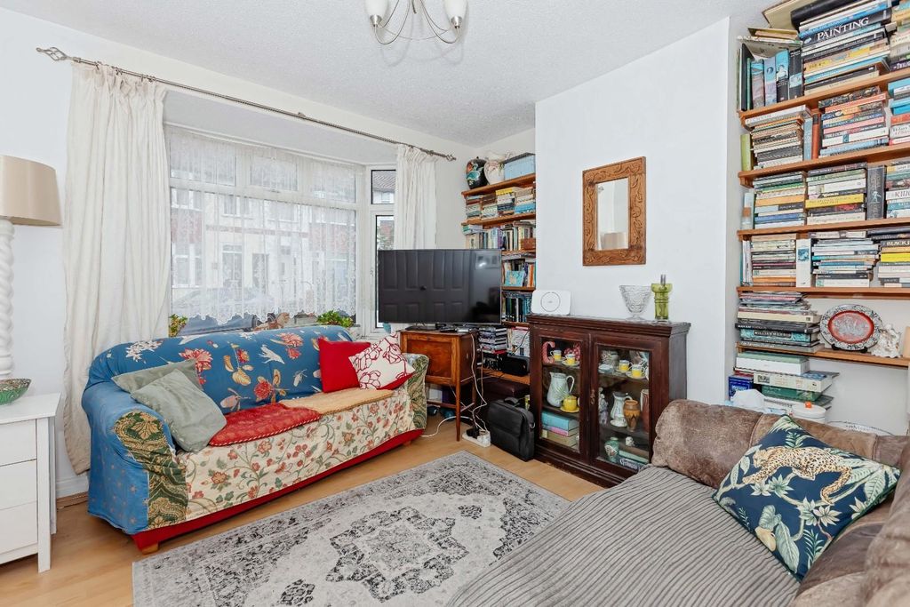 Property photo 3 of 18 Milinthorpe_16.Jpg