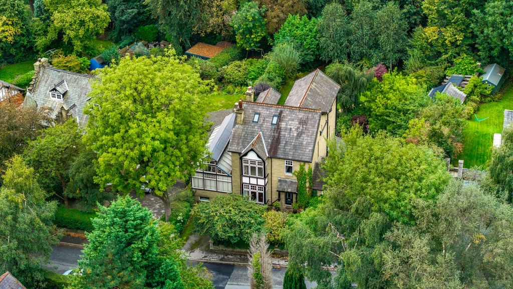 Property photo 1 of 44