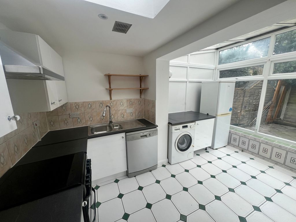 Property photo 2 of 10 Kitchen Alt.Jpg