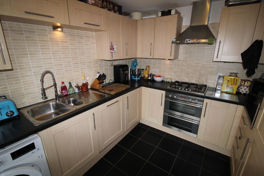 Property photo 3 of 16 Kitchen/Diner