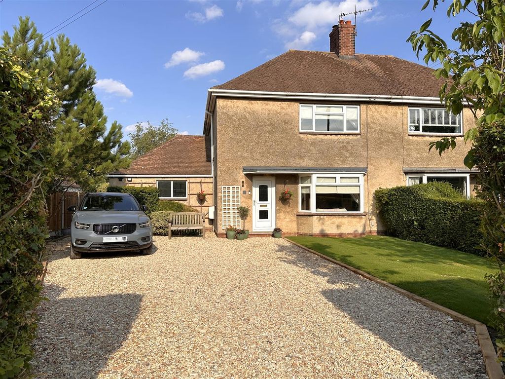 Property photo 1 of 21 Font Aspect 730