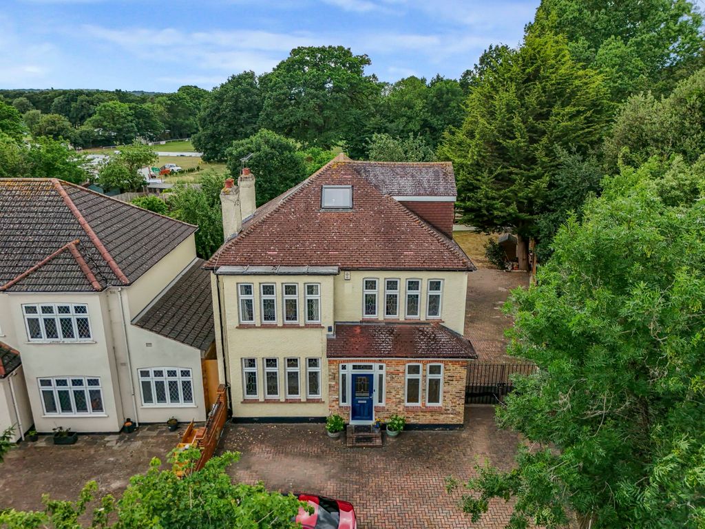 Property photo 1 of 69 Picture No. 84
