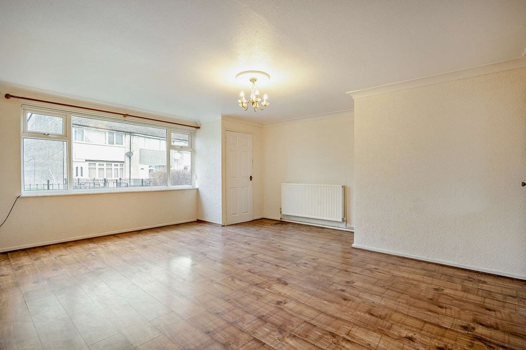 Property photo 3 of 26