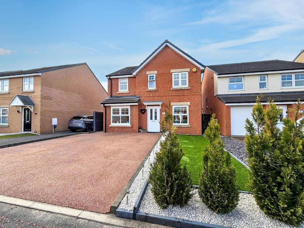 Property photo 1 of 32