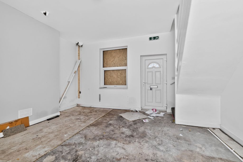 Property photo 3 of 18