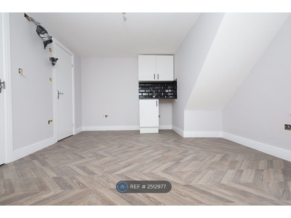 Property photo 1 of 3