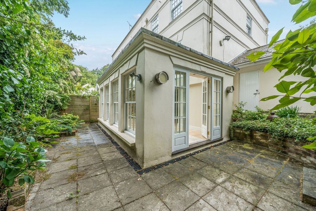 Property photo 3 of 11 Picture No. 18