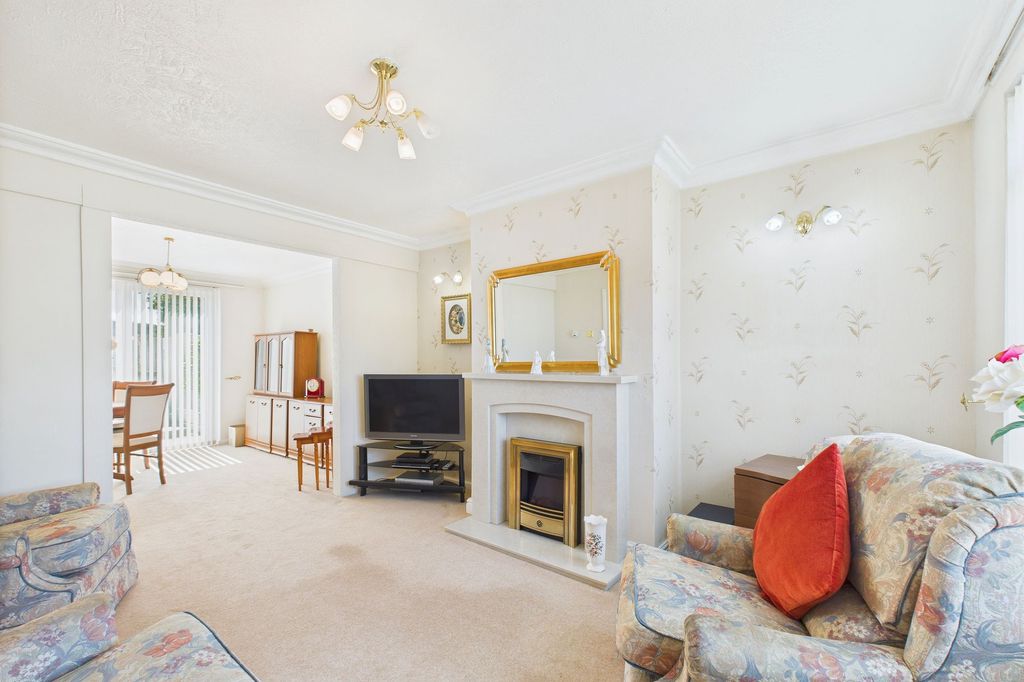 Property photo 2 of 22